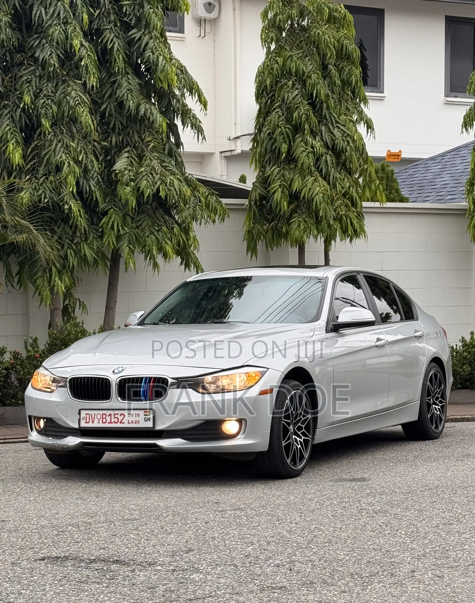 BMW 320i Sedan RWD 2014 Silver