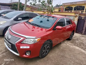 Toyota Corolla 2012 Brown