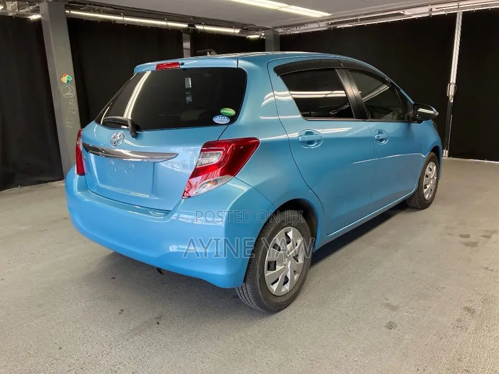 Toyota Vitz 1.5 FWD 3dr 2015 Black