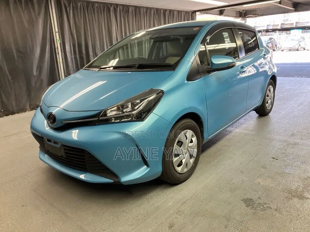 Toyota Vitz 1.5 FWD 3dr 2015 Black