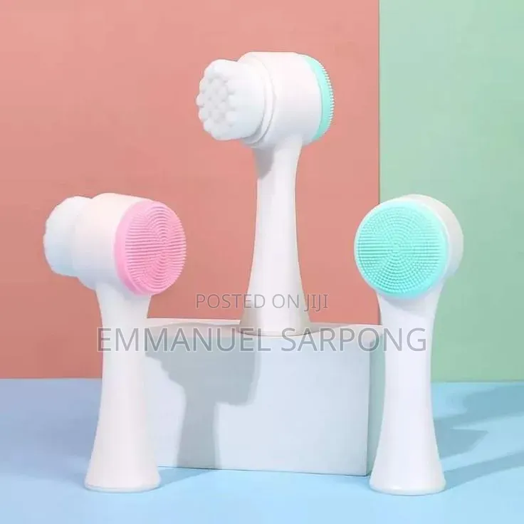 2 in 1 Soft Bristle Facial Brush