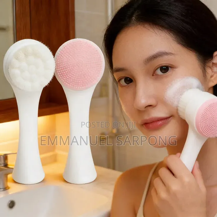 2 in 1 Soft Bristle Facial Brush