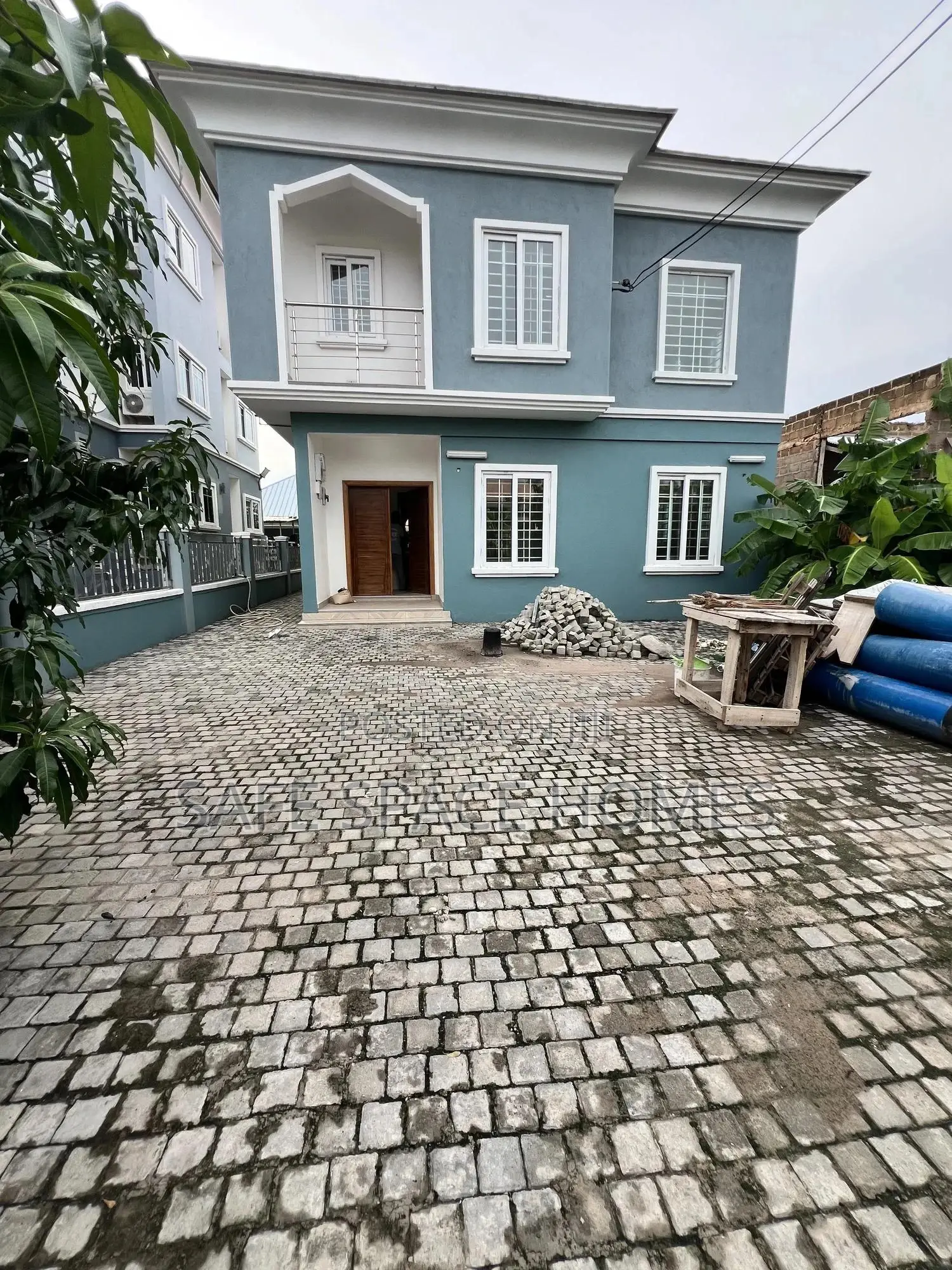 4bdrm Duplex in Burma Camp for rent
