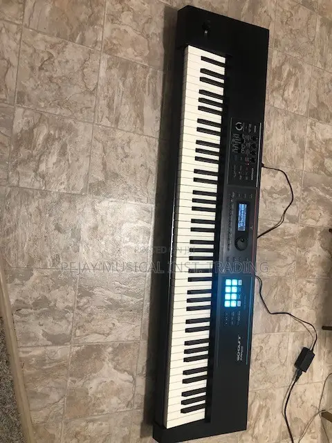 Roland Juno-Ds88 Synthesizer – Clean Powerful