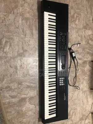 Roland Juno-Ds88 Synthesizer – Clean Powerful