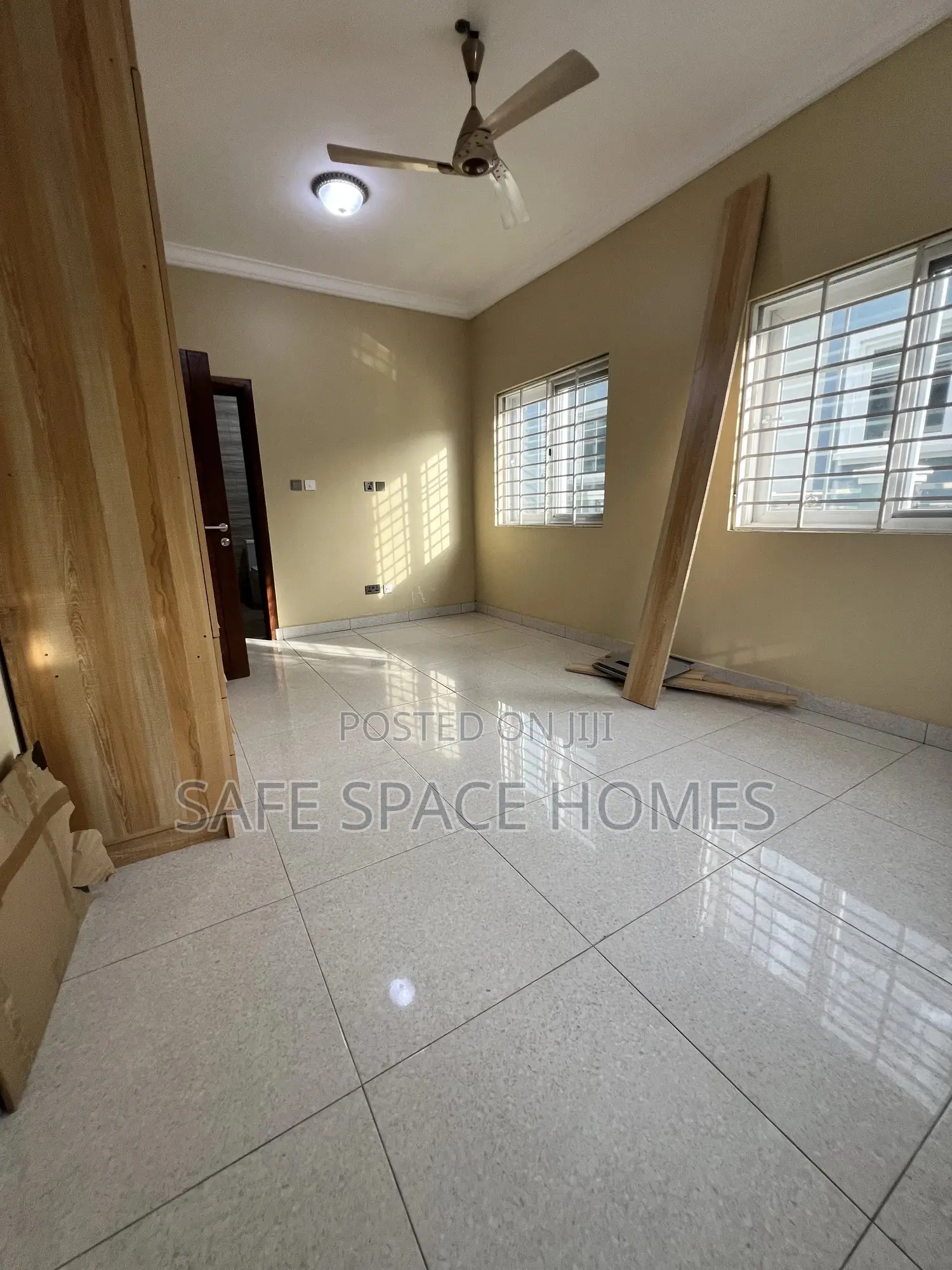 4bdrm Duplex in Burma Camp for rent