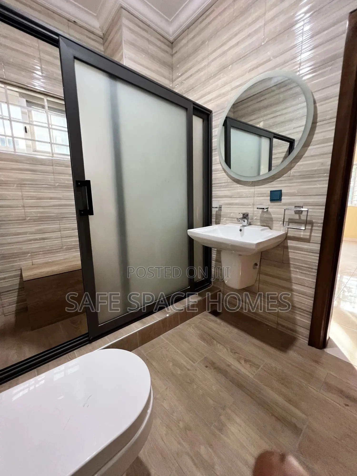 4bdrm Duplex in Burma Camp for rent