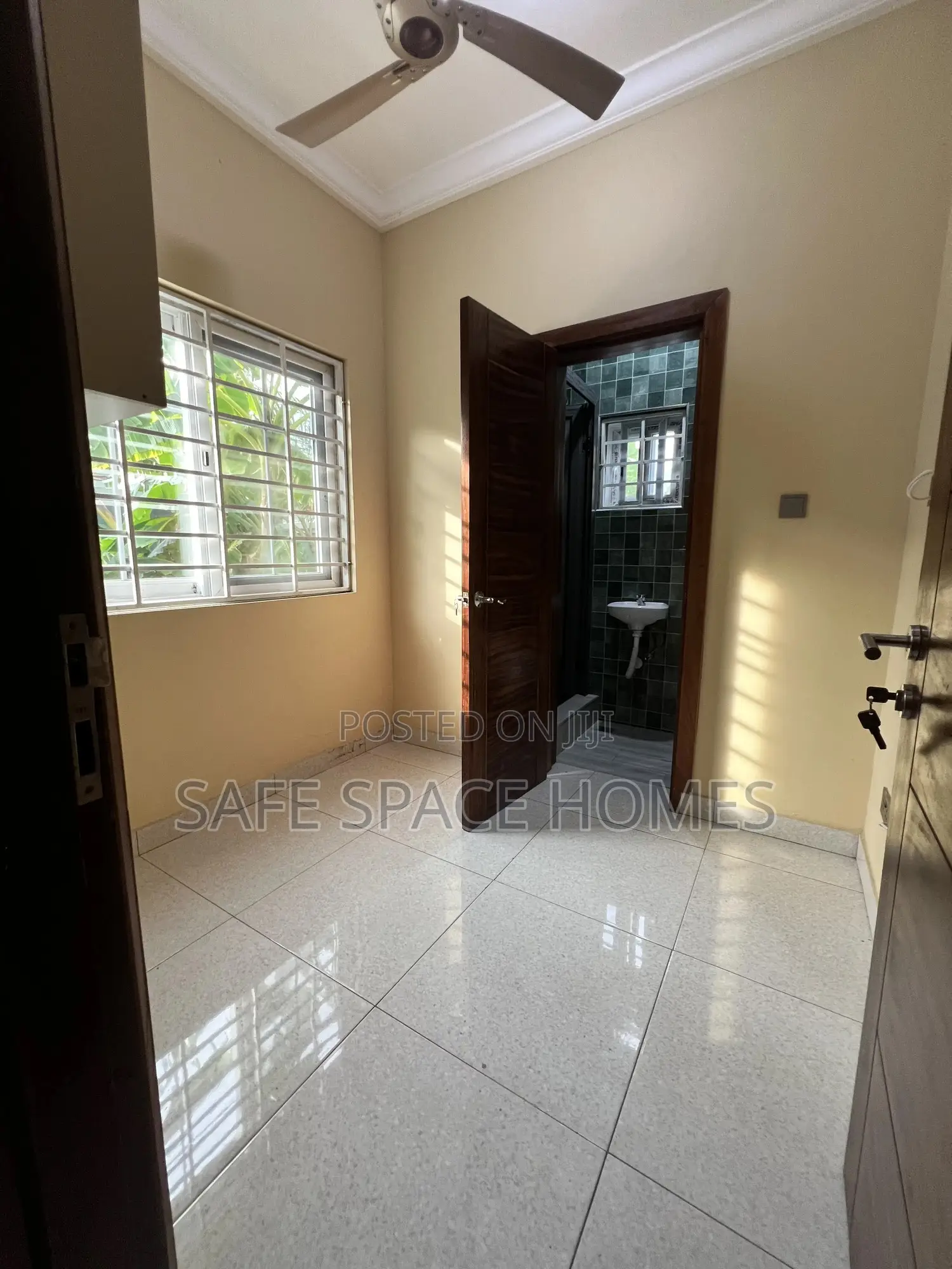 4bdrm Duplex in Burma Camp for rent
