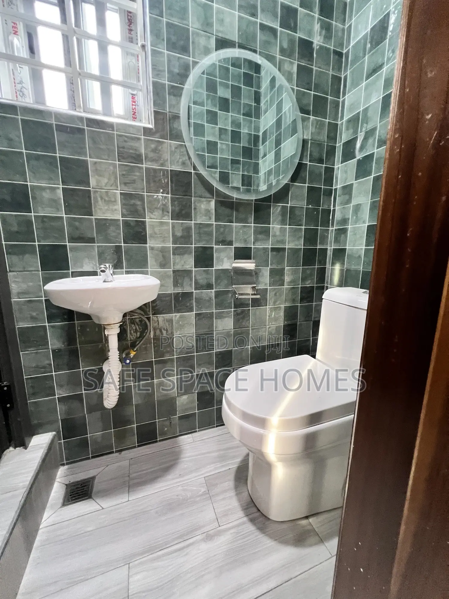 4bdrm Duplex in Burma Camp for rent