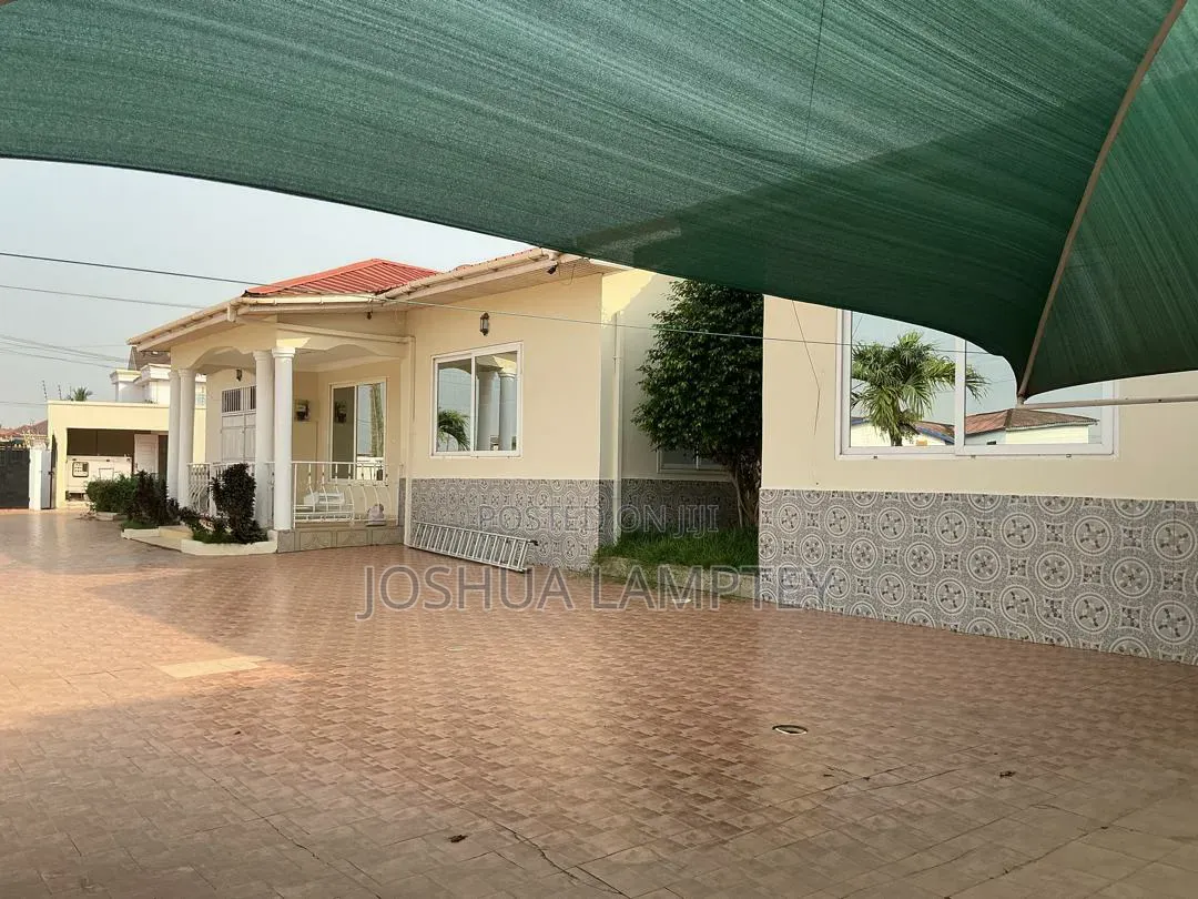 5bdrm House in Botwe Estate, Little Roses Area for rent