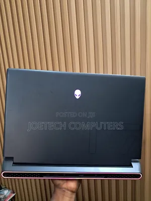 Laptop Alienware m17 R5 16GB AMD Ryzen 9 SSD 1T
