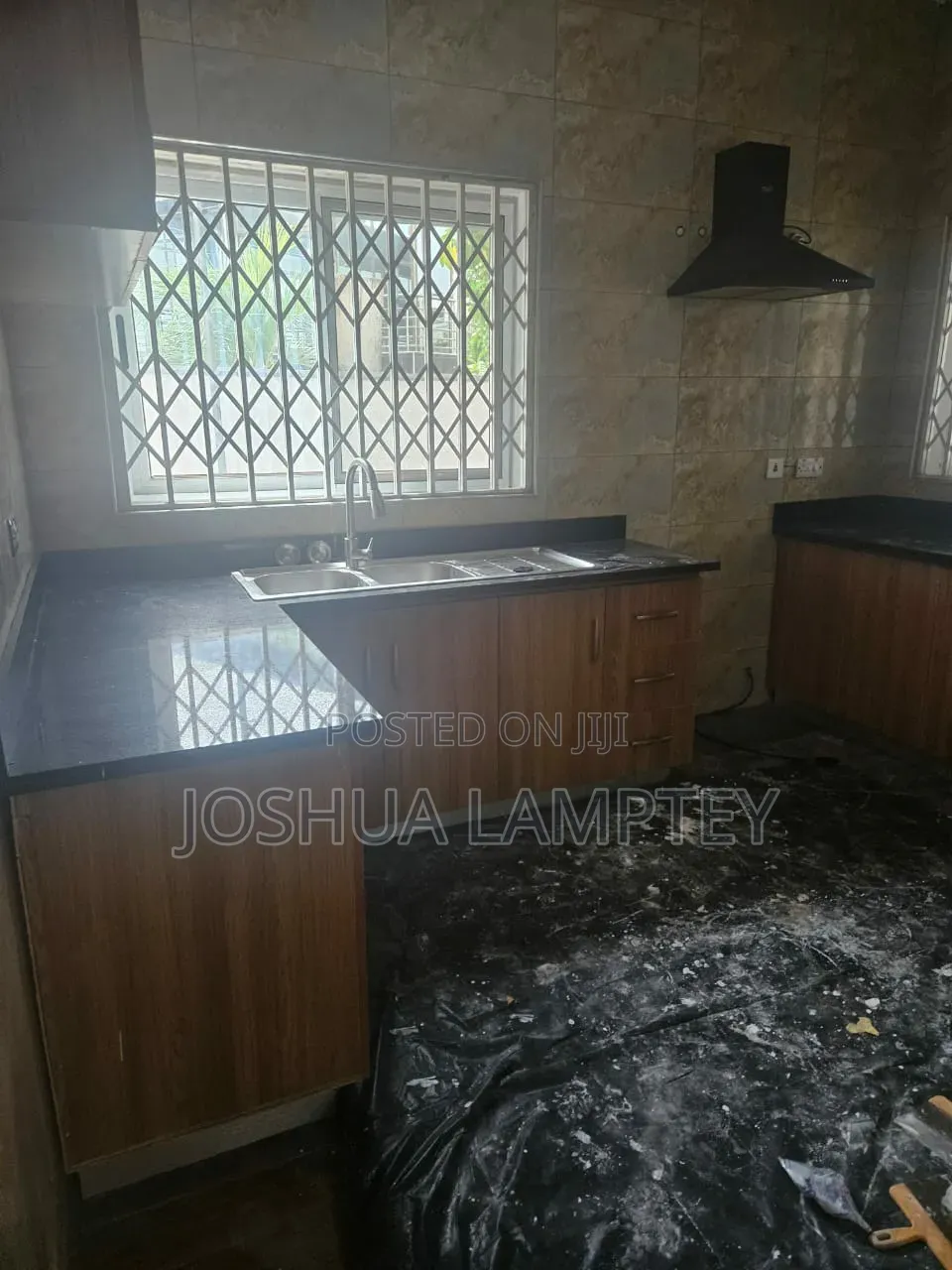 3bdrm House in Roman Ridge Estate, Shopping Arcade Area for rent