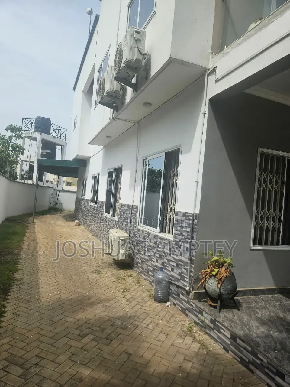 3bdrm House in Roman Ridge Estate, Shopping Arcade Area for rent