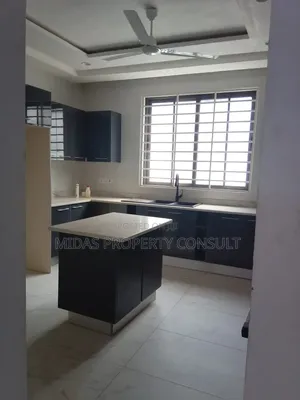4bdrm House in Katamanso, Amrahia for sale
