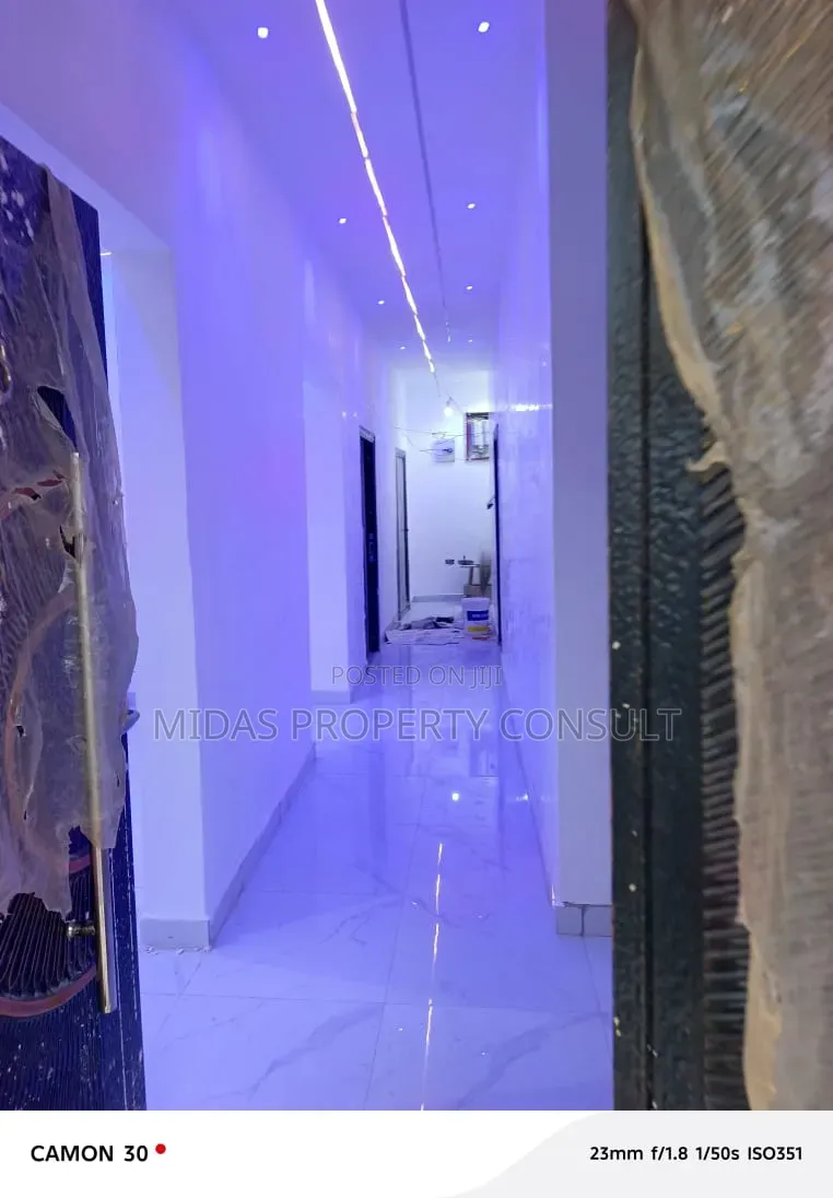 4bdrm House in Katamanso, Amrahia for sale