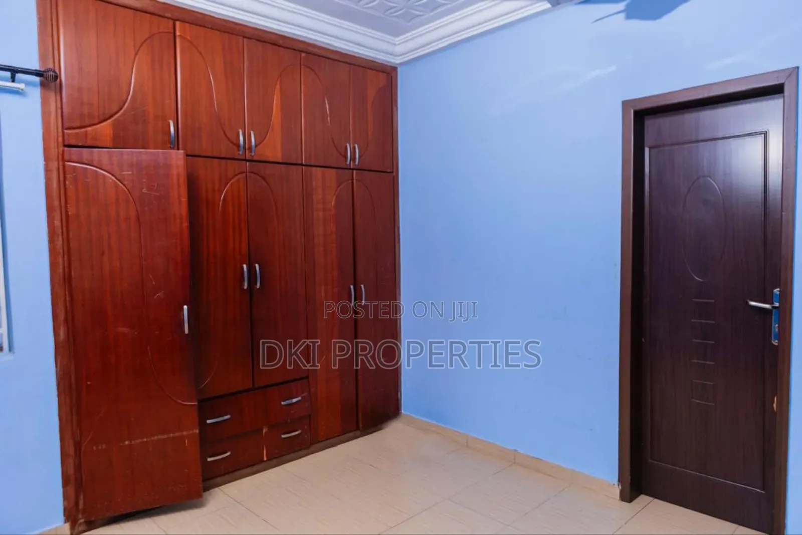 3bdrm House in Dki Properties, School Park Area for sale