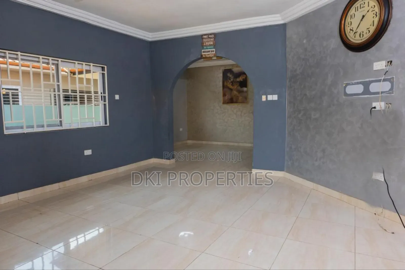 3bdrm House in Dki Properties, School Park Area for sale