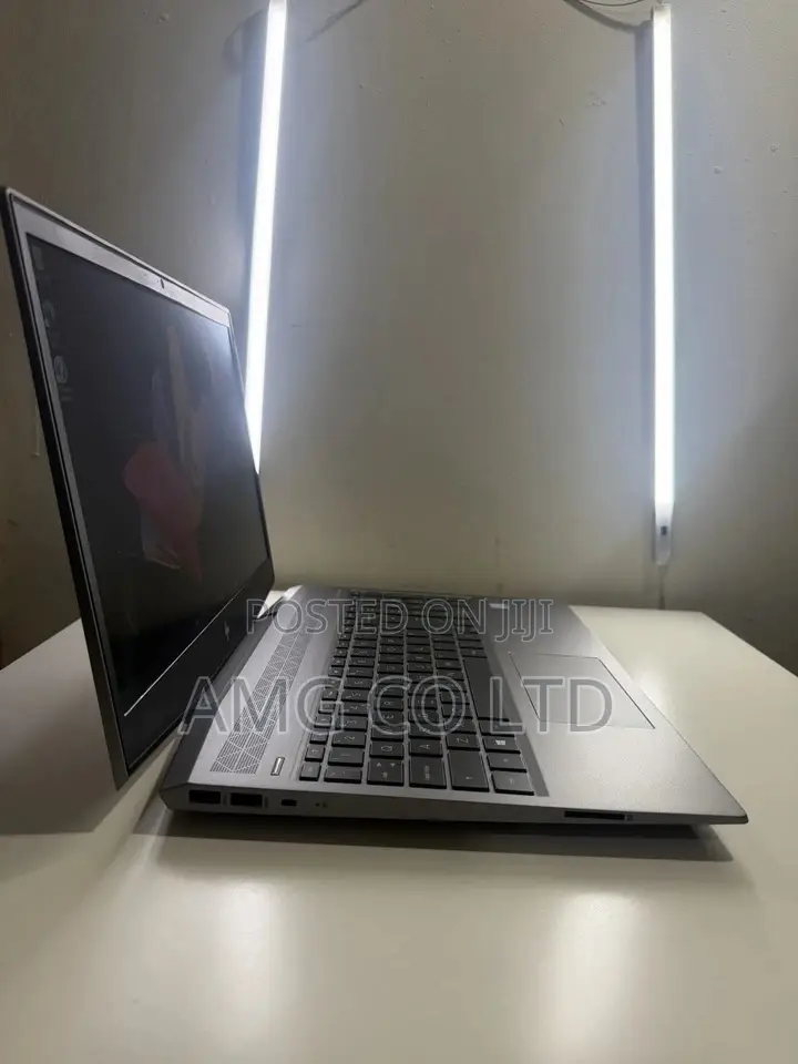 Laptop HP ZBook 15 G5 16GB Intel Core i7 HDD+SSD 512GB