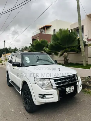 Mitsubishi Pajero 2015 White