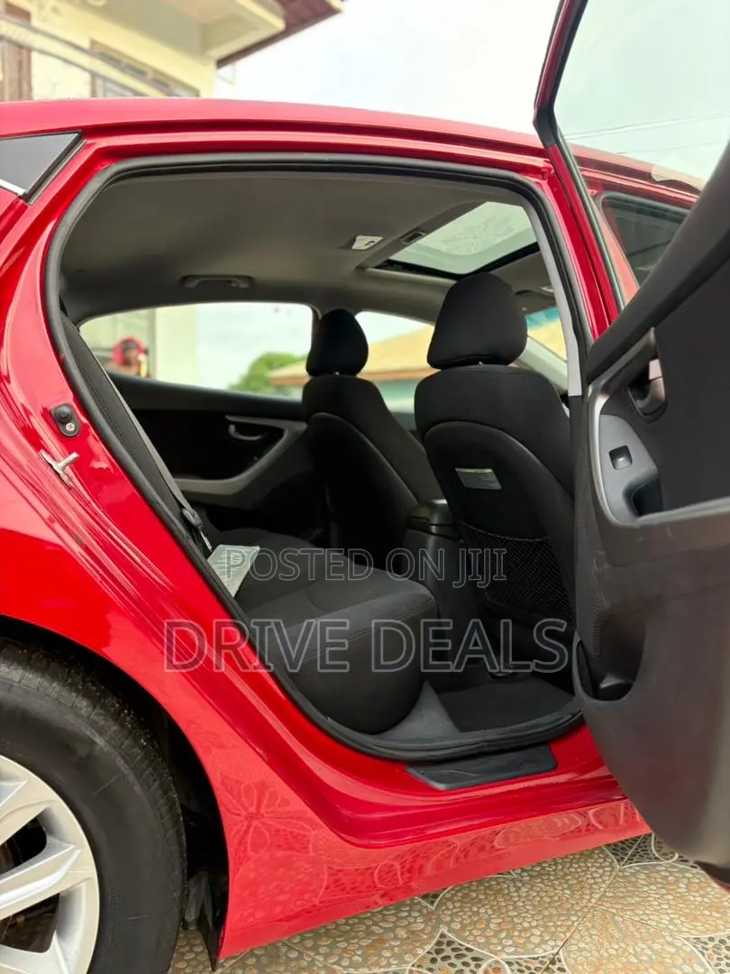 Hyundai Elantra SE 4dr Sedan (1.8L 4cyl 6A) 2015 Red
