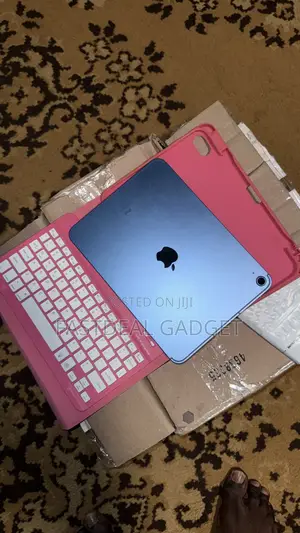 iPad 10th Gen 6 Gb. Wifi + Cellular