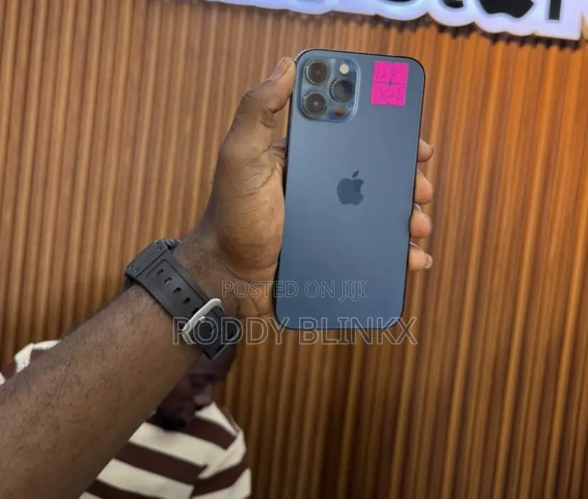 New Apple iPhone 12 Pro Max 128 GB Black