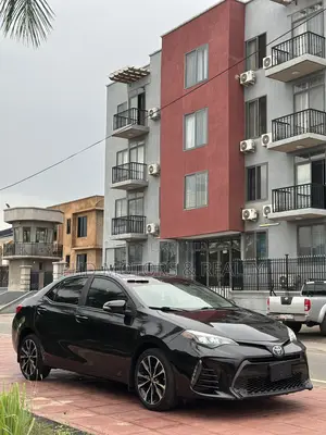 Toyota Corolla SE (1.8L 4cyl 2A) 2018 Black