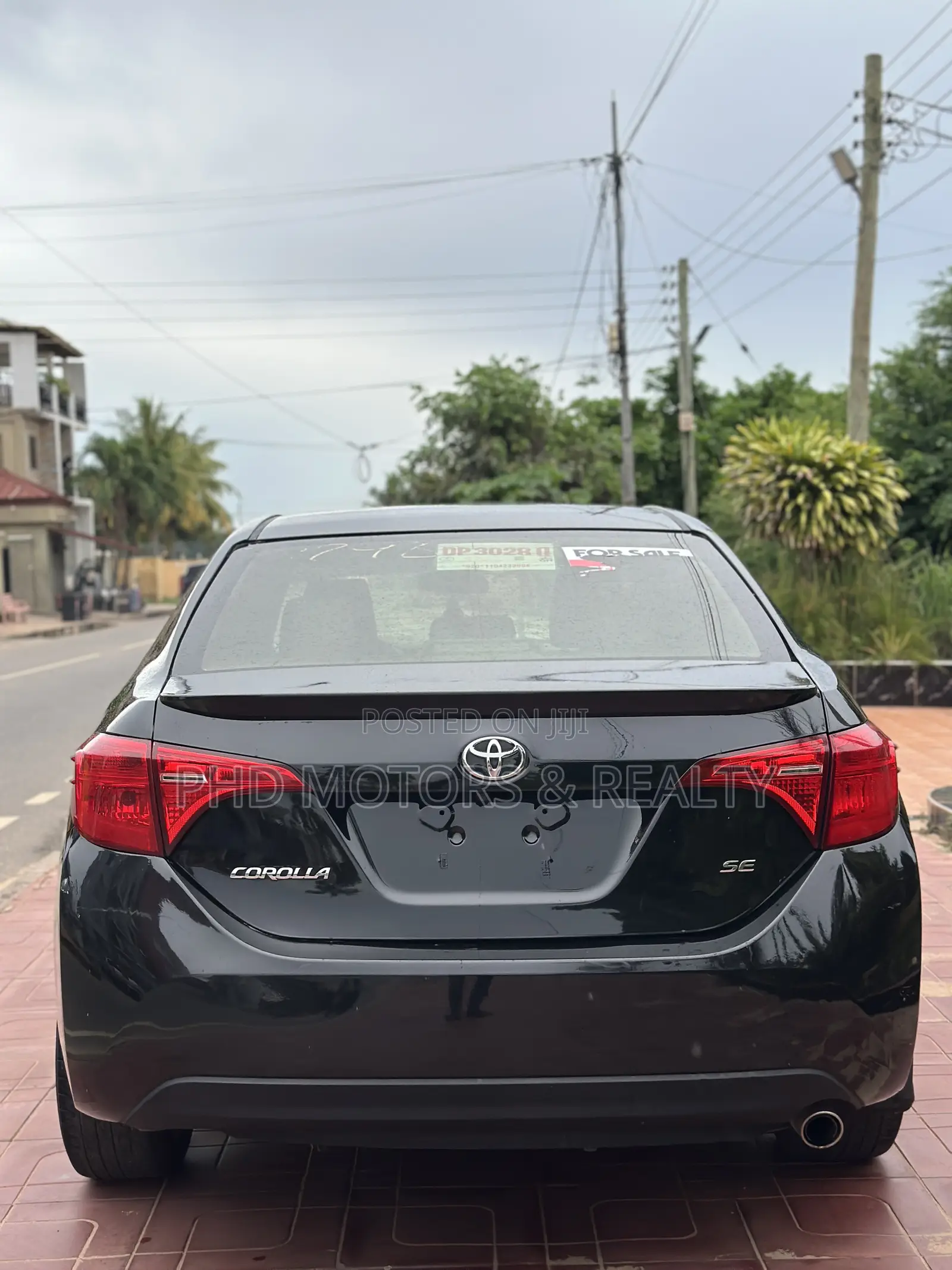 Toyota Corolla SE (1.8L 4cyl 2A) 2018 Black