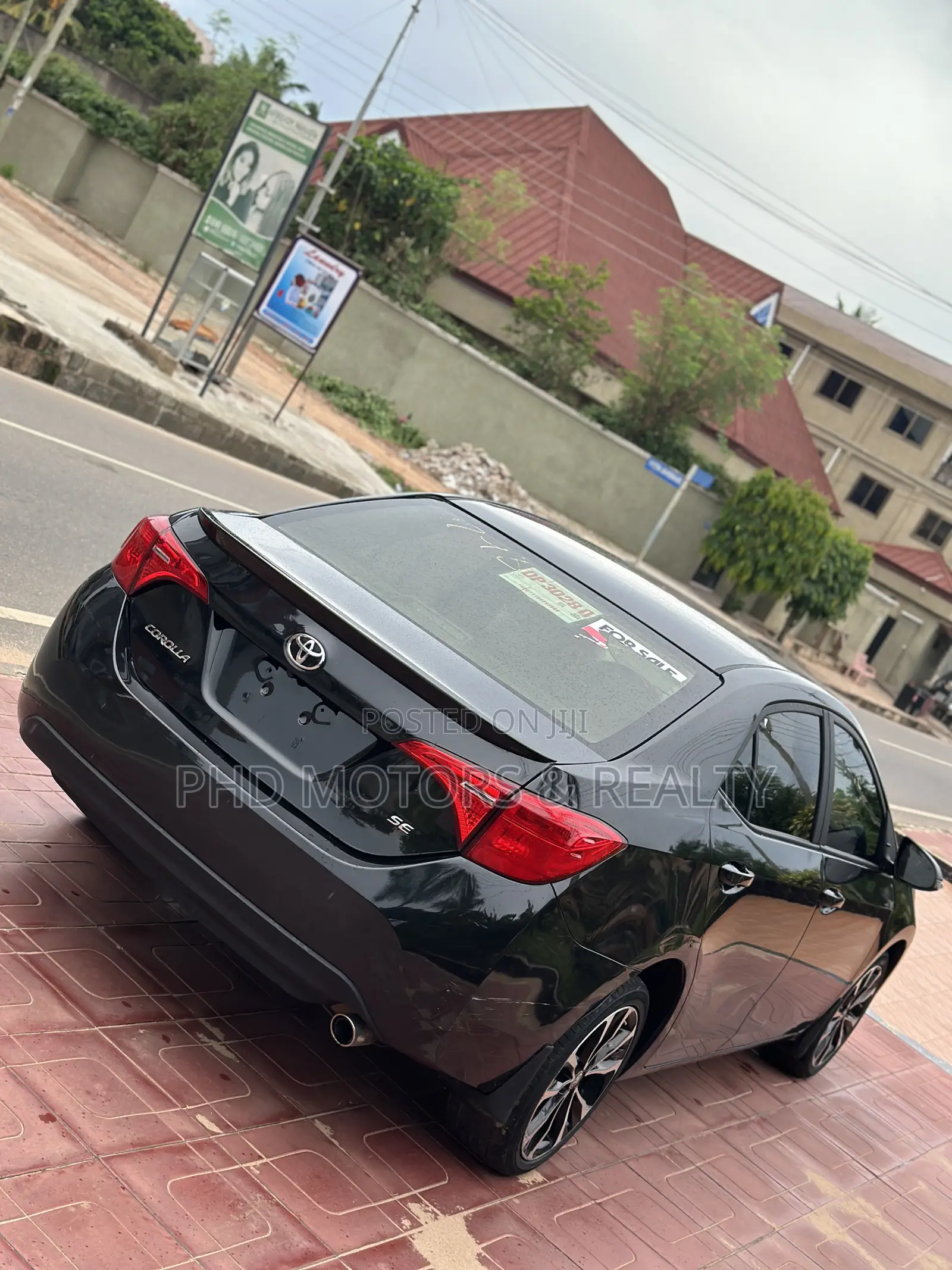 Toyota Corolla SE (1.8L 4cyl 2A) 2018 Black
