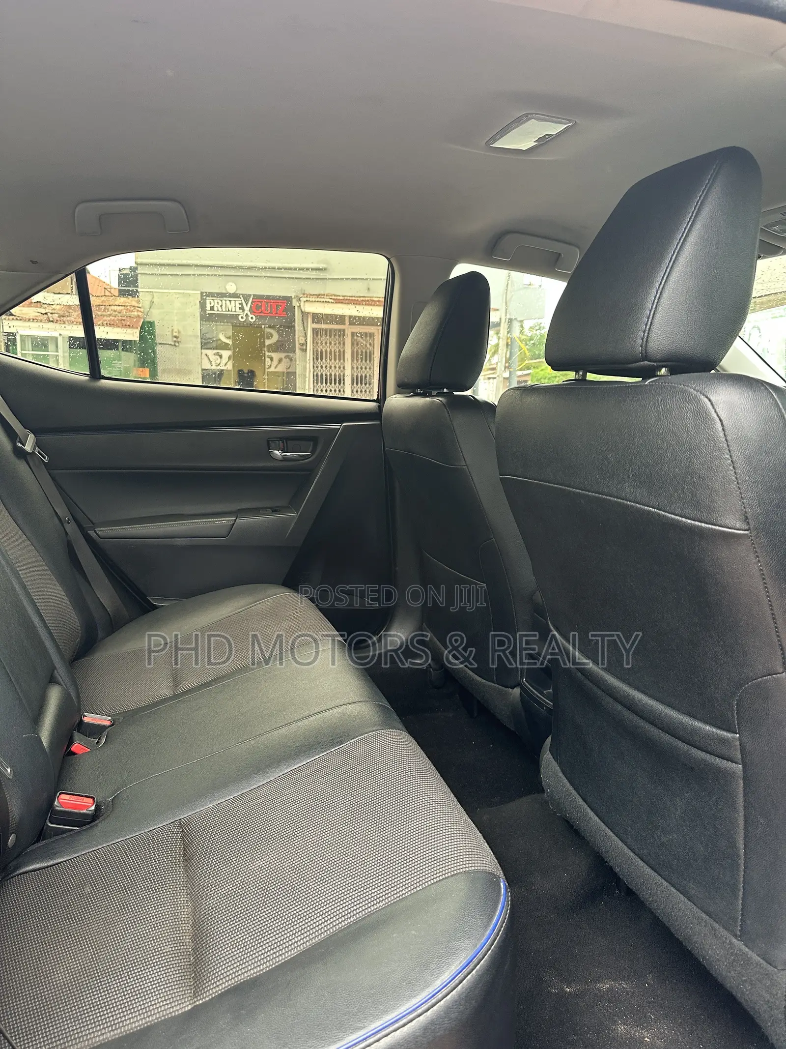 Toyota Corolla SE (1.8L 4cyl 2A) 2018 Black