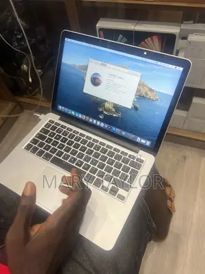 Laptop Apple MacBook 2015 128GB Apple M4 Max SSHD+SSD 128GB