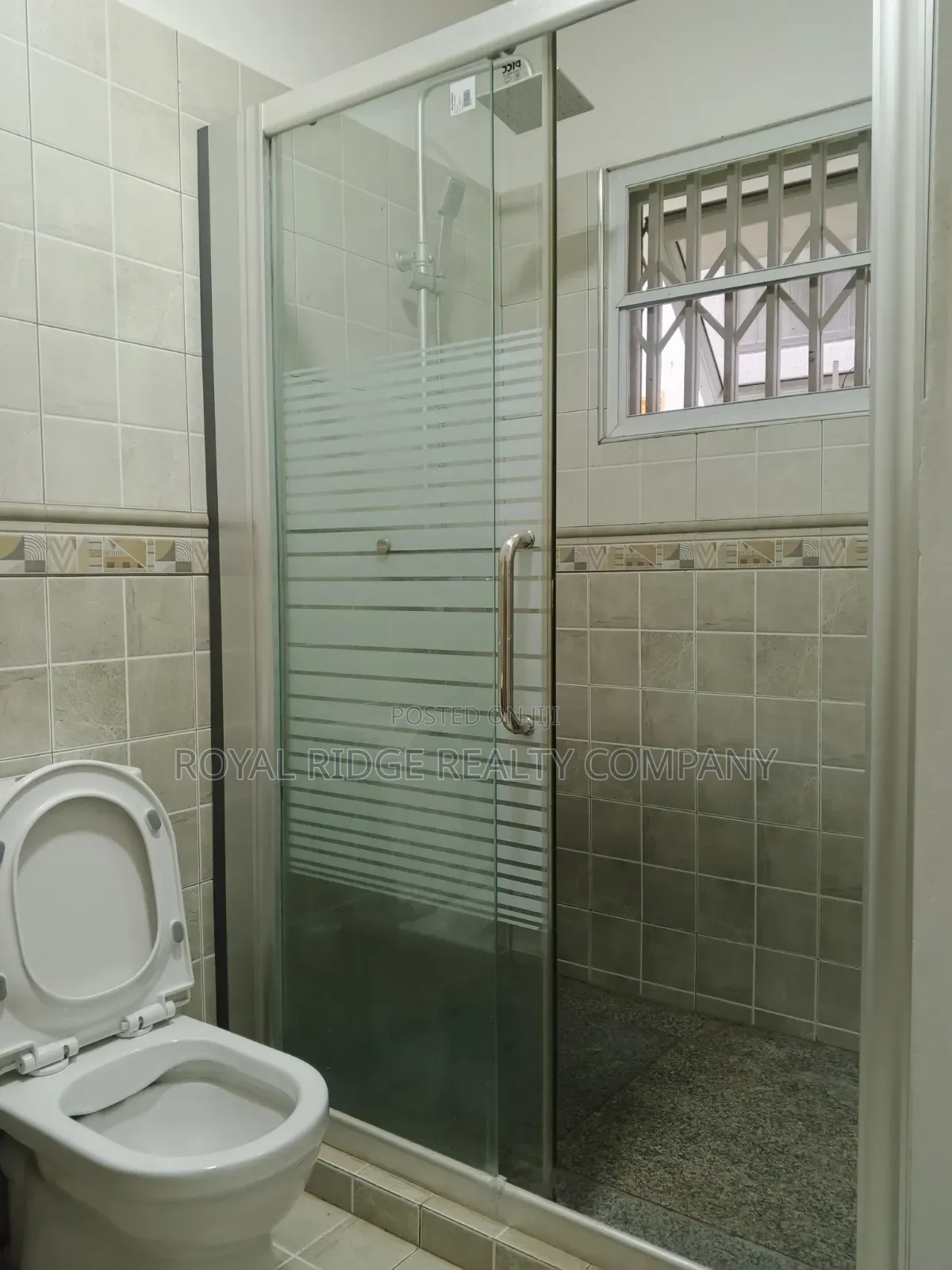 4bdrm House in Burma Hills Close To, Accra Metropolitan for rent