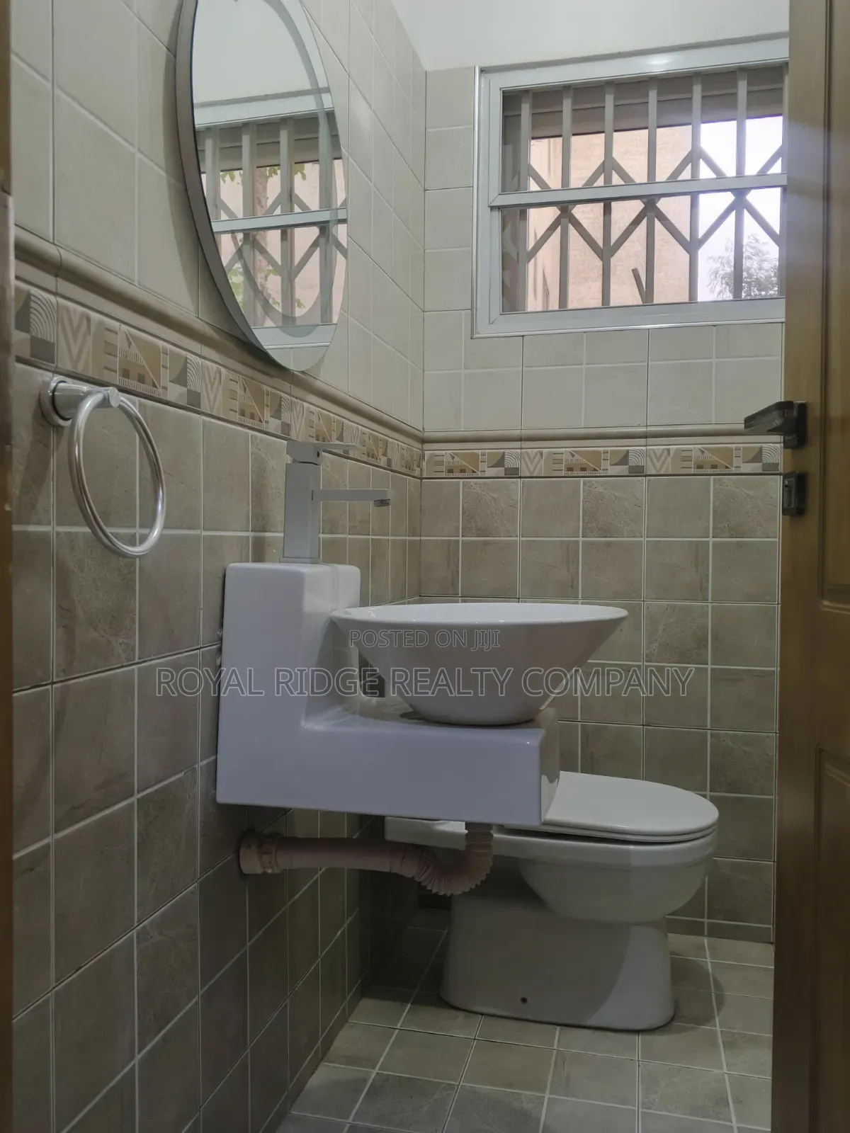 4bdrm House in Burma Hills Close To, Accra Metropolitan for rent