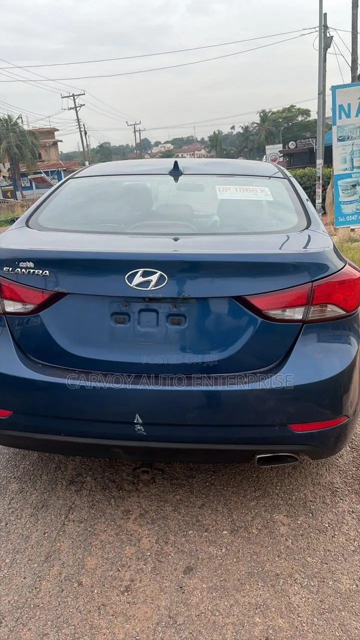Hyundai Elantra Sport Sedan FWD (2.0L 4cyl 6A) 2016 Blue