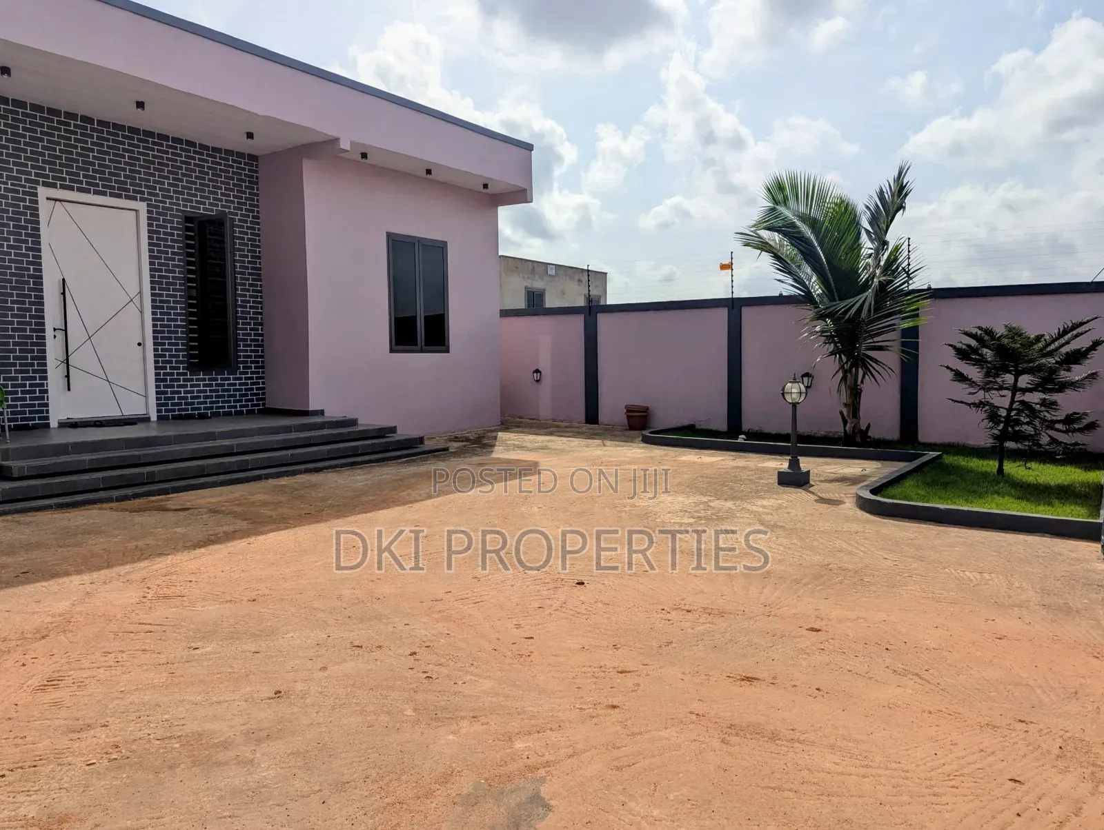 3bdrm House in Dki Properties, Amrahia for sale