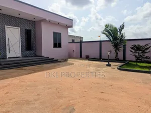 3bdrm House in Dki Properties, Amrahia for sale