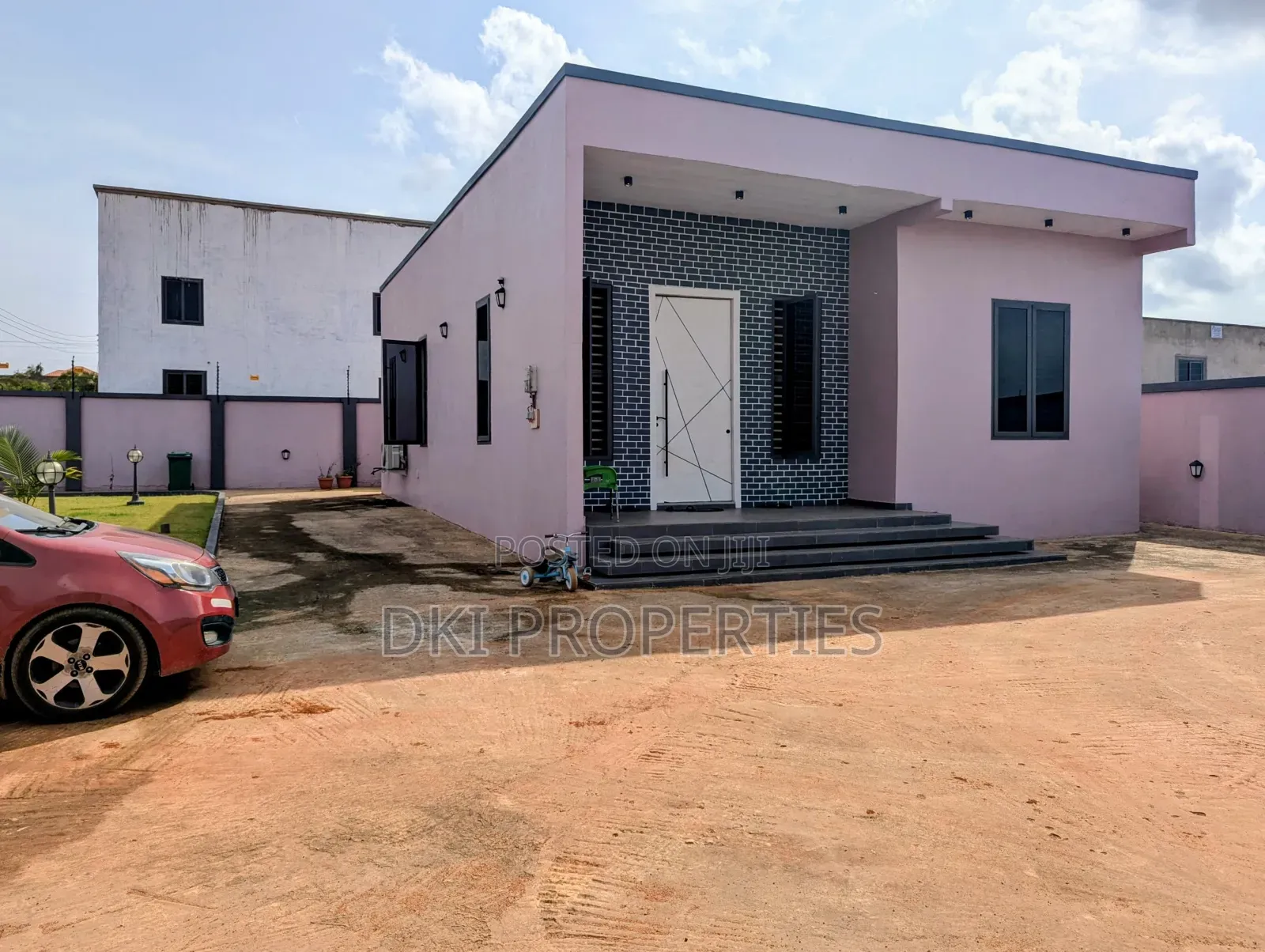 3bdrm House in Dki Properties, Amrahia for sale