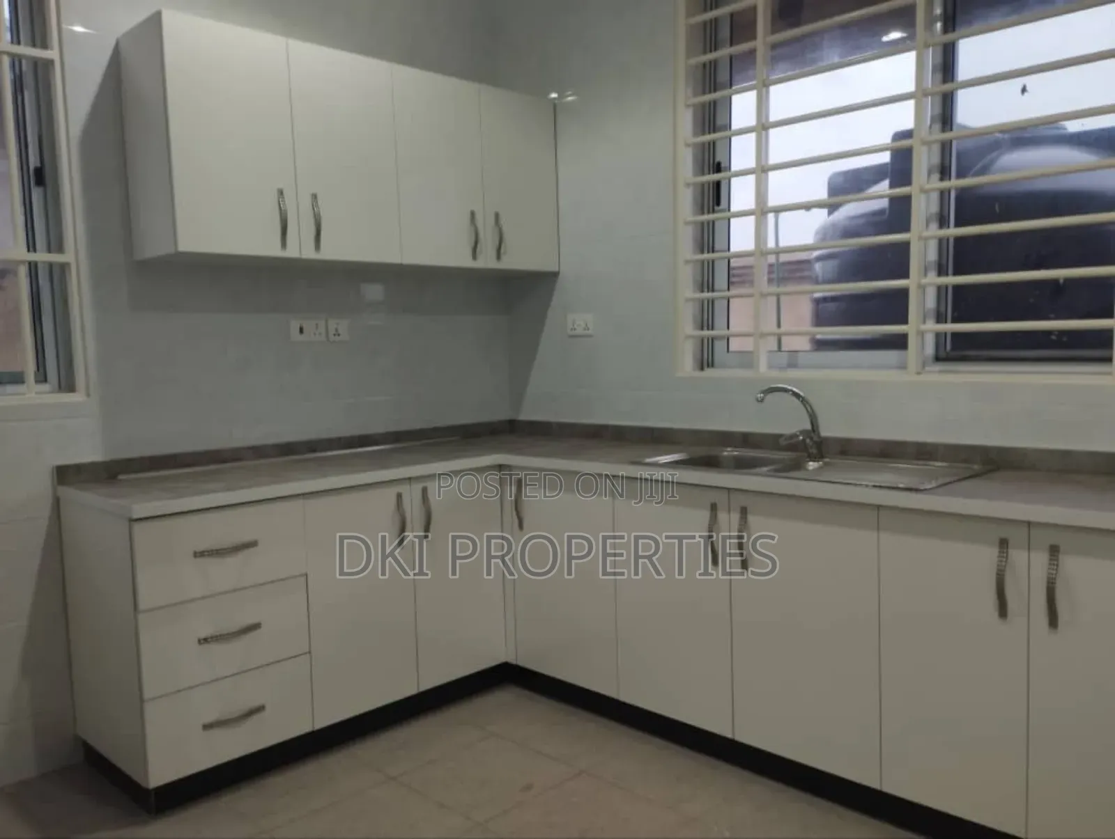 3bdrm House in Dki Properties, Amrahia for sale