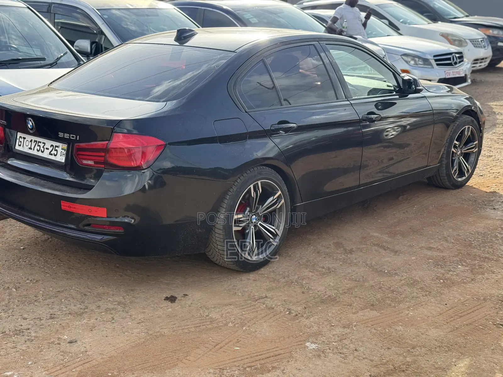 BMW 320i Sedan RWD 2016 Black
