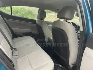 Hyundai Elantra 2017 Green