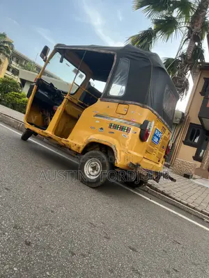 TVS King Deluxe Plus iTouch Start 2023 Yellow