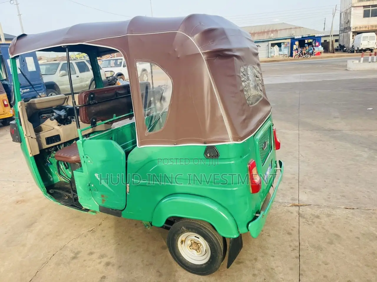 Bajaj RE 2025 Green