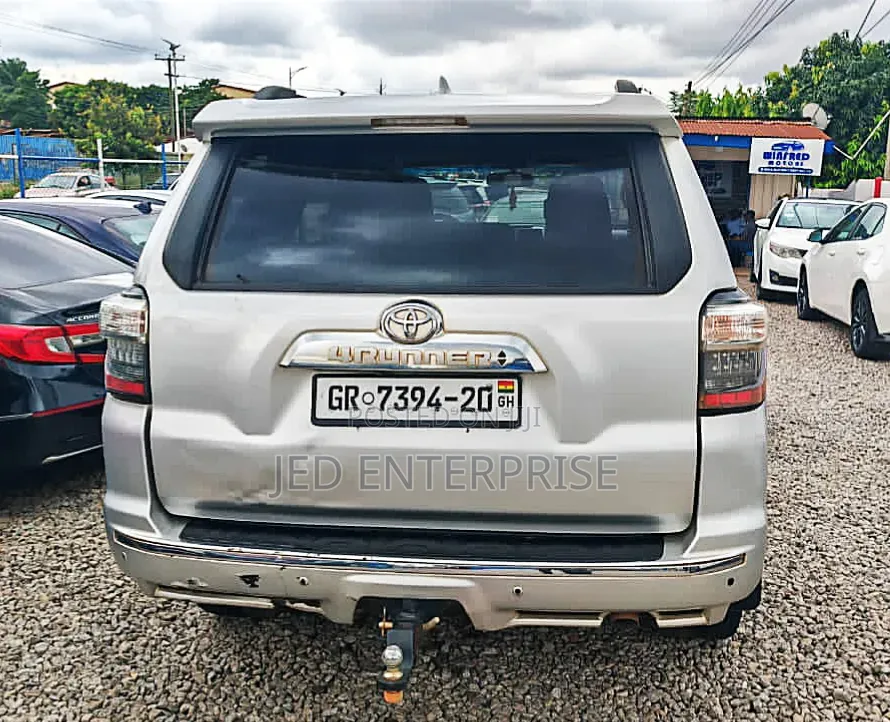 Toyota 4-Runner Limited 4dr 4x4 (4.0L 6cyl 5A) 2017 Silver