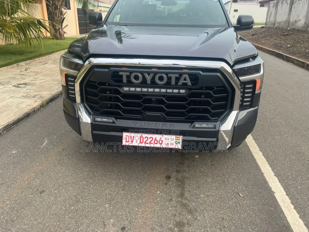 Toyota Tundra SR Double Cab 4WD SB 2025 Gray