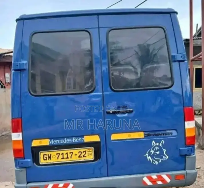 Mercedes-Benz Sprinter 2010 Blue
