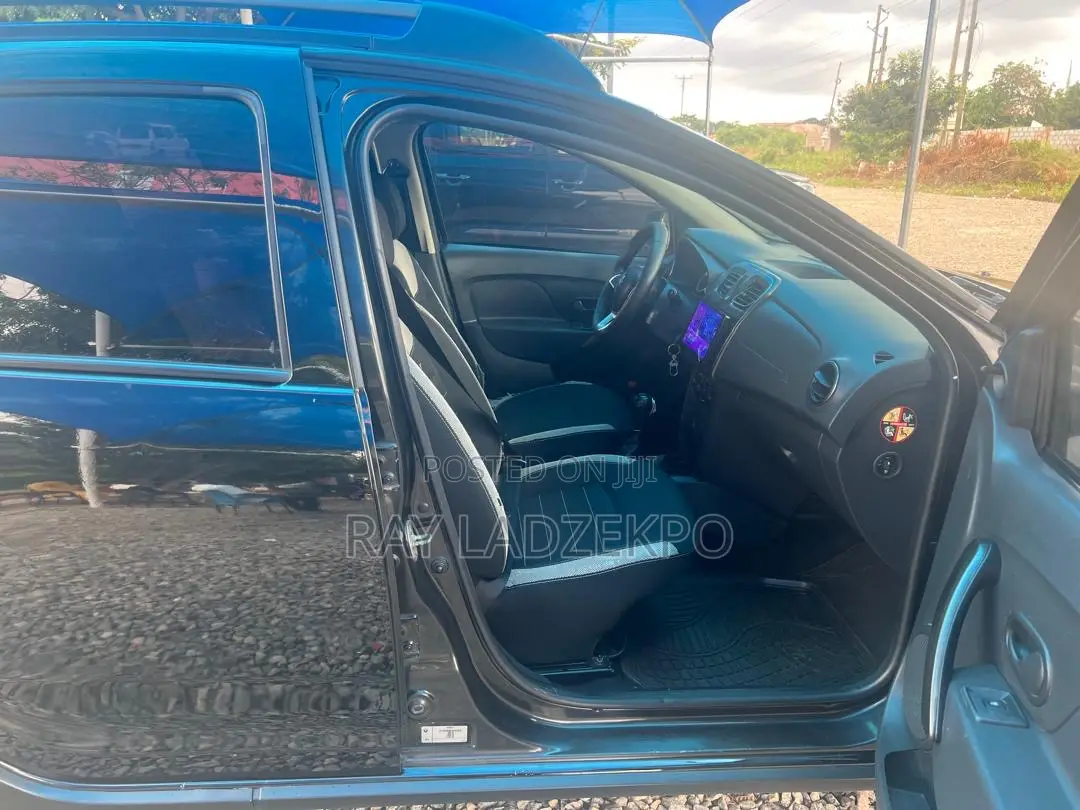 Renault Sandero 2019 Black