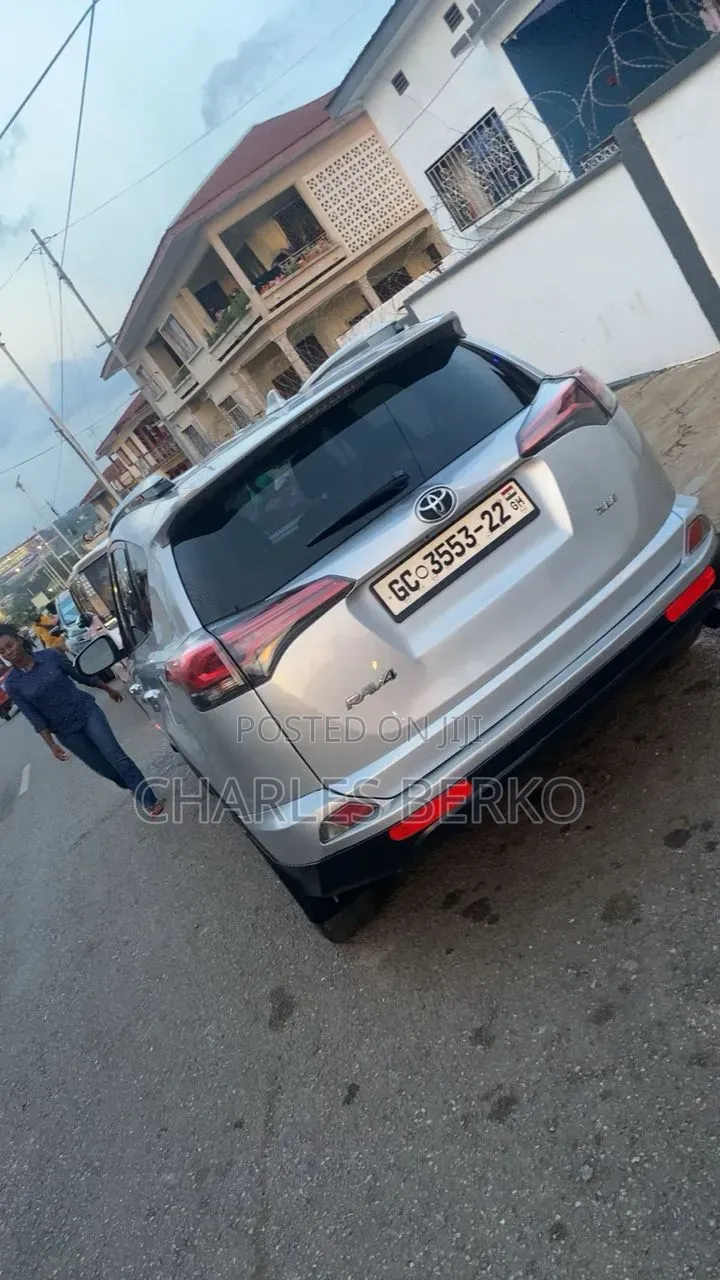 Toyota RAV4 2018 Silver