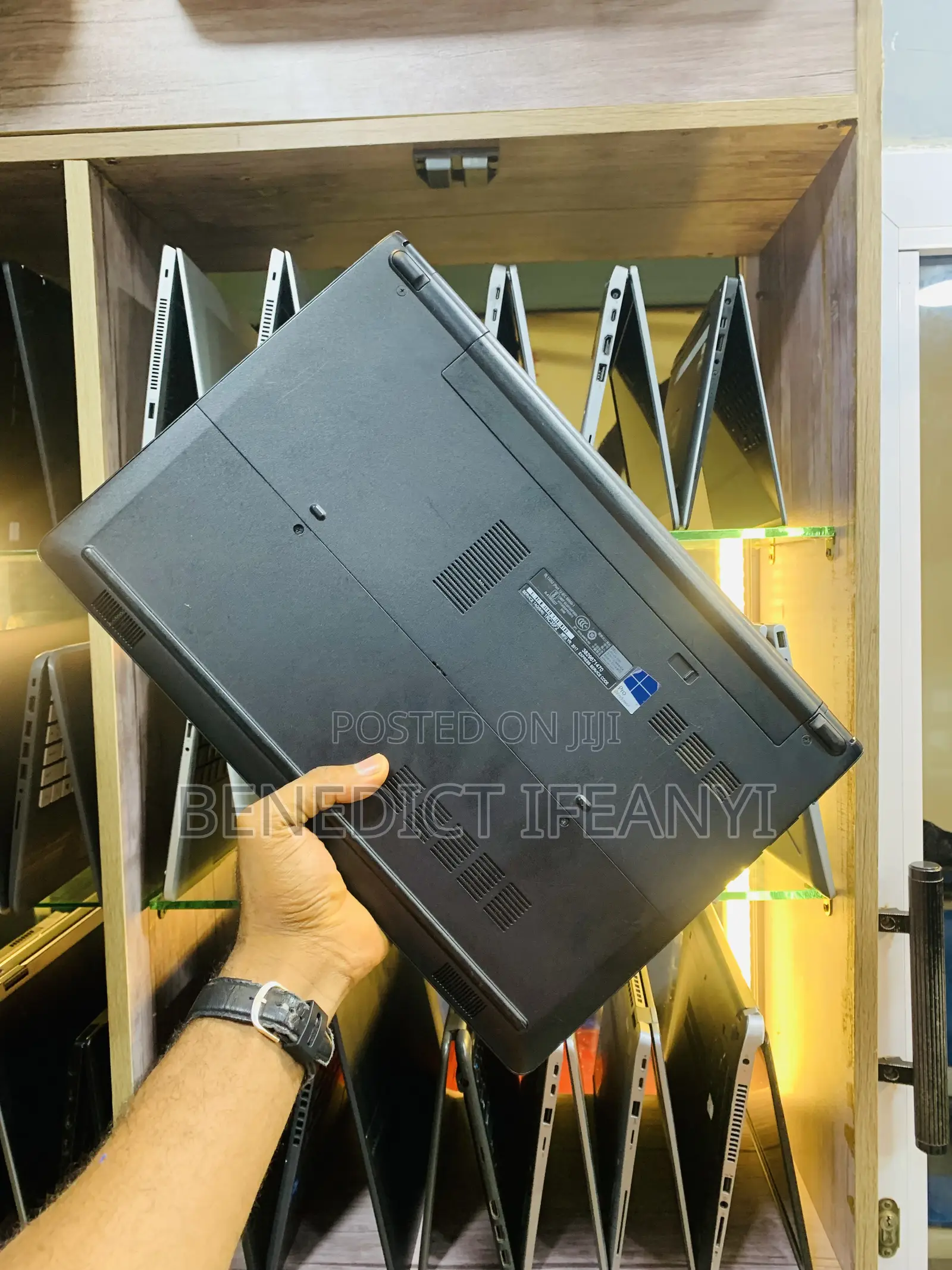Laptop Dell Latitude 3560 4GB Intel Core i3 HDD 500GB