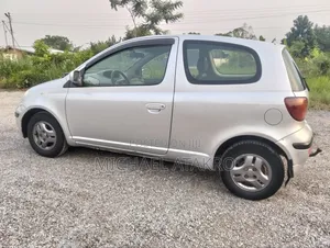 Toyota Vitz 1.3 AWD 3dr 2003 Silver