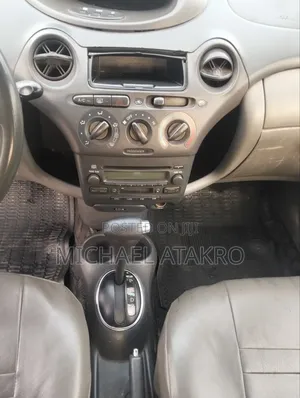 Toyota Vitz 1.3 AWD 3dr 2003 Silver